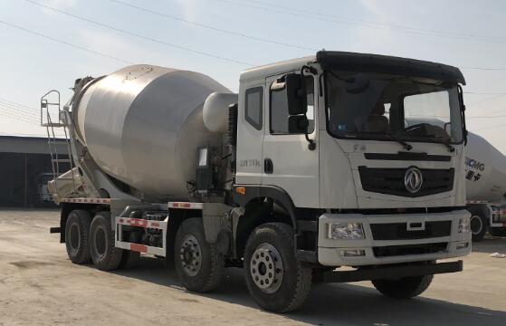 大力牌DLQ5311GJBL5型混凝土攪拌運(yùn)輸車